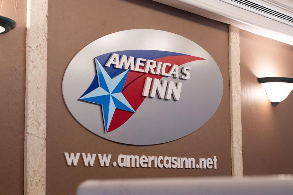 America'S Inn Хюстън Екстериор снимка